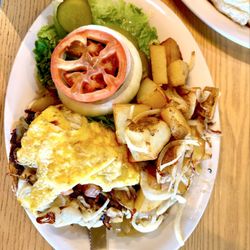 The Beez Cafe - Scrambled Egg Burger with sautéed onions & potatoes
