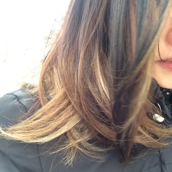 Salon Lamia - Hair Salons Near Me - Evanston, Illinois