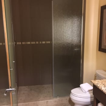 Hon-Dah - Very nice and modern shower - Hotels Near Me - Pinetop, Arizona