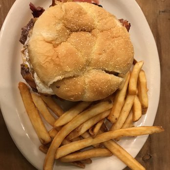 Flynnie's Diner - American Near Me - Dixon, Illinois