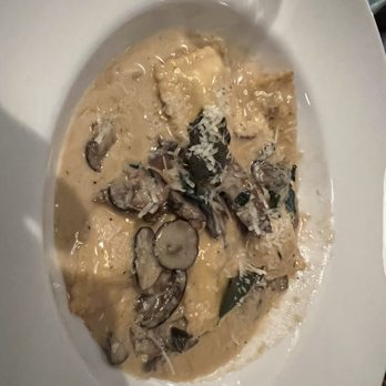 Amaro Bistro - Ravioli di Funghi - Italian Near Me - Bothell, Washington