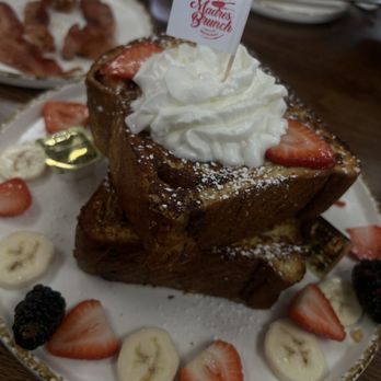 Madres Brunch - French toast - Breakfast & Brunch Near Me - Whittier, California