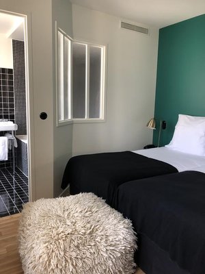 New Hotel Le Voltaire by null