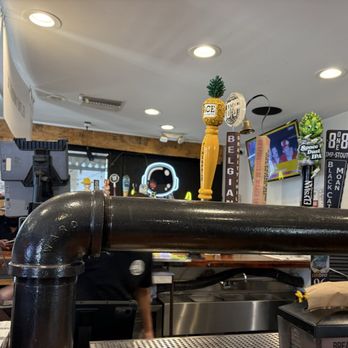 The Great White Hut - Burgers Near Me - Sunland, California The Great White Hut - Burgers Near Me - Sunland, California