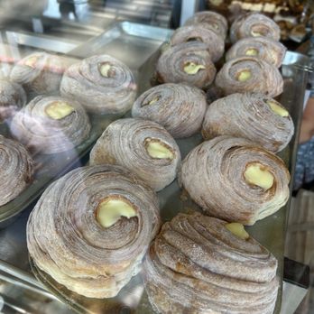 Quail and Condor - Morning buns with lemon crème - Coffee & Tea Near Me - Healdsburg, California Quail and Condor - Morning buns with lemon crème - Coffee & Tea Near Me - Healdsburg, California