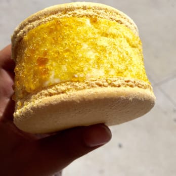 Van's Bakery - Popcorn ice cream macaron - Bakeries Near Me - San Jose, California