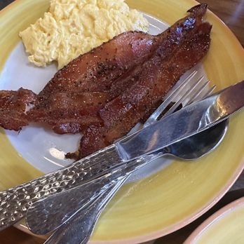 Honeycomb Cafe - Scrambled eggs and bacon - New American Near Me - Belmont, North Carolina