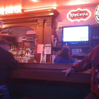 Montavilla Station - The bar - Dive Bars Near Me - Portland, Oregon
