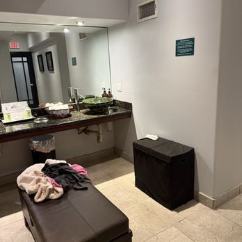 Spa Xanadu - Bathroom area - Skin Care Near Me - Arcadia, California
