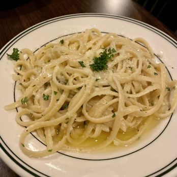 Mio Osteria - Pasta in garlic butter sauce side dish - Italian Near Me - Edwardsville, Illinois Mio Osteria - Pasta in garlic butter sauce side dish - Italian Near Me - Edwardsville, Illinois