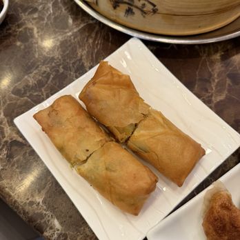 Joe's Shanghai - Shrimp & Pork Spring Roll - Shanghainese Near Me - New York, New York Joe's Shanghai - Shrimp & Pork Spring Roll - Shanghainese Near Me - New York, New York