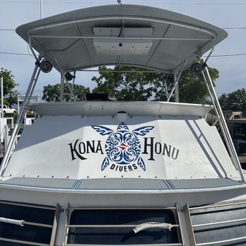 Kona Honu Divers - The boat - Scuba Diving Near Me - Kailua-kona, Hawaii