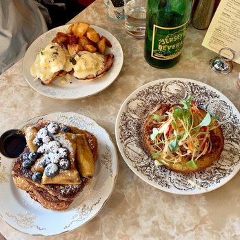 The Ace - Fried Chicken and Johnnycakes, Challah French Toast, Ace Benedict - Comfort Food Near Me - Toronto, Ontario