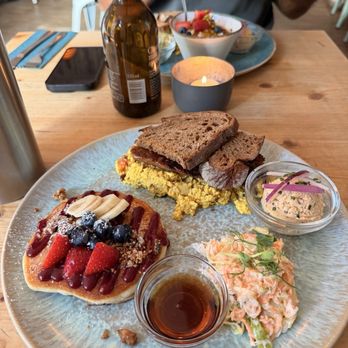 Emmi's Kitchen - Vegan Near Me - Munich, BY