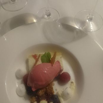 Restaurant-Ét - Cheesecake and ice-cream - French Near Me - Aarhus, 82 Restaurant-Ét - Cheesecake and ice-cream - French Near Me - Aarhus, 82