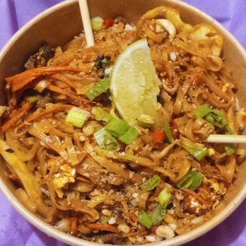 Mak Mak Thai Cuisine - Pad Thai with beef - Thai Near Me - Bountiful, Utah Mak Mak Thai Cuisine - Pad Thai with beef - Thai Near Me - Bountiful, Utah