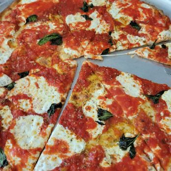 Juliana's - Margherita pizza - Pizza Near Me - Brooklyn, New York Juliana's - Margherita pizza - Pizza Near Me - Brooklyn, New York