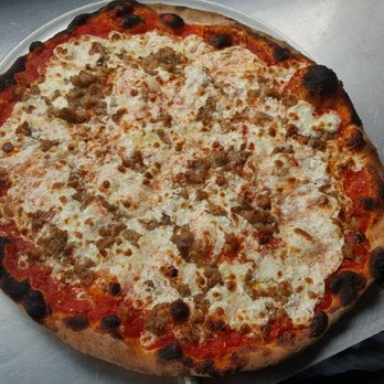Roaming Woodfired Pizza - meat and cheese pizza - Food Trucks Near Me - Yonkers, New York Roaming Woodfired Pizza - meat and cheese pizza - Food Trucks Near Me - Yonkers, New York