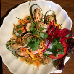 Papaya Song - Spicy seafood salad