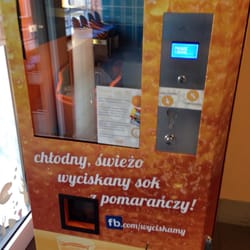 Ośrodek Grzybowska - Po pływaniu można kupić sok:)