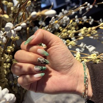 VIBLiSSiMO - Nail Salons Near Me - New York, New York VIBLiSSiMO - Nail Salons Near Me - New York, New York