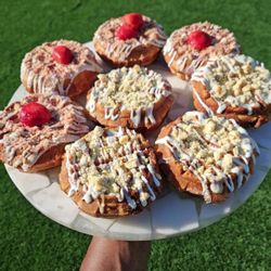 The Good Stuff'd - Banana Lovers and Friends and Strawberry Crunchcake