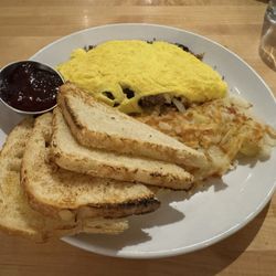 The Hardware Cafe - Sausage and mushroom omelette with hash browns and sourdough toast