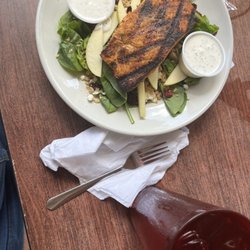 Maloney's Pub - Spinach and Salmon Salad.