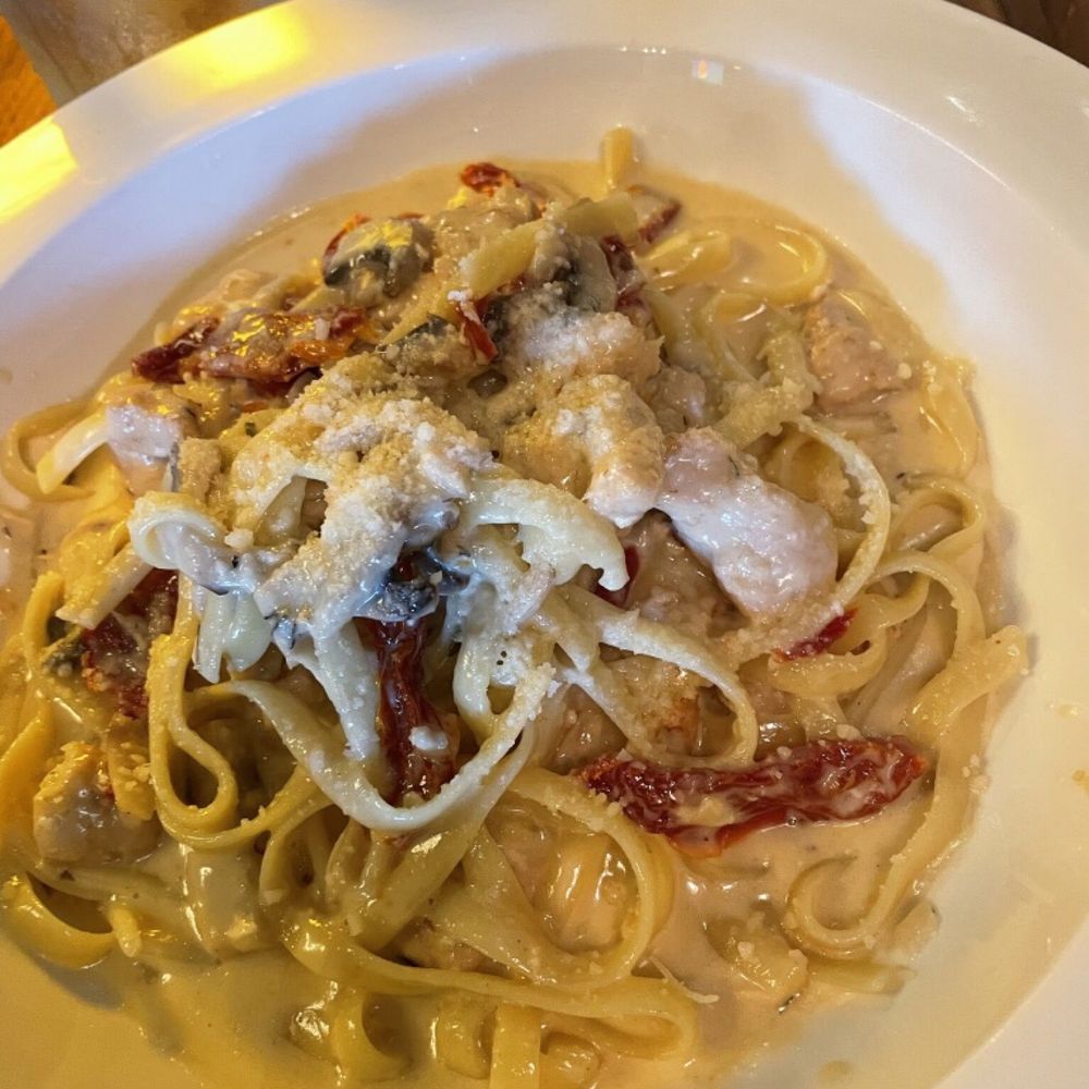 Fettuccine Con Pollo Fettuccine Con Pollo