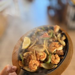 La Chiquita - Shrimp Fajitas