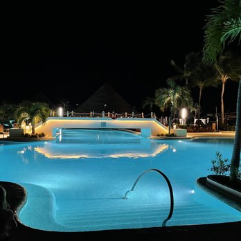 Moon Palace Cancun - Pool at sunrise - Resorts Near Me - Cancún, ROO Moon Palace Cancun - Pool at sunrise - Resorts Near Me - Cancún, ROO