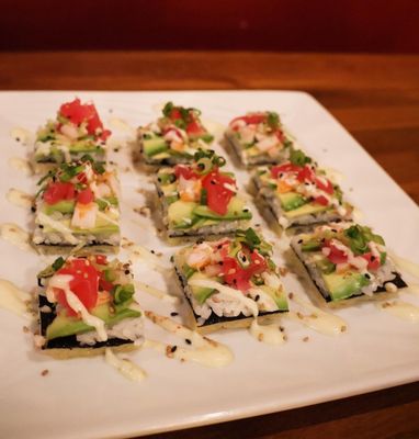 MAKI SUSHI BAR & GRILL by null