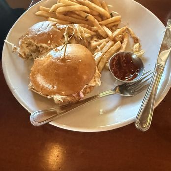Napkins - Chicken sandwich my goodness - New American Near Me - Napa, California Napkins - Chicken sandwich my goodness - New American Near Me - Napa, California