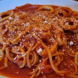 Michael's Pizzeria Restaurant - Calamari Marinara w/ linguine