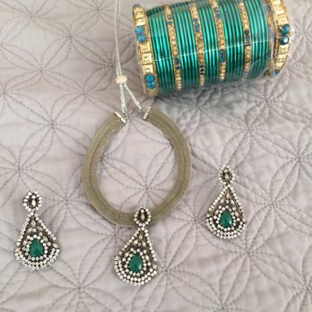 Bejee Collections - Jewelry set - Department Stores Near Me - Chicago, Illinois