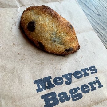 Meyers Bageri - Coconut Macaroon - Delis Near Me - Copenhagen, 84 Meyers Bageri - Coconut Macaroon - Delis Near Me - Copenhagen, 84