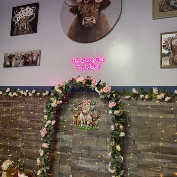 Classy Cow Food Joint - Inside - Steakhouses Near Me - Clarksboro, New Jersey
