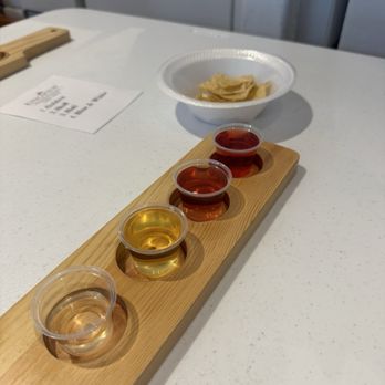 KingView Meadhouse And Winery - Samples of wine - Wineries Near Me - Harborcreek, Pennsylvania