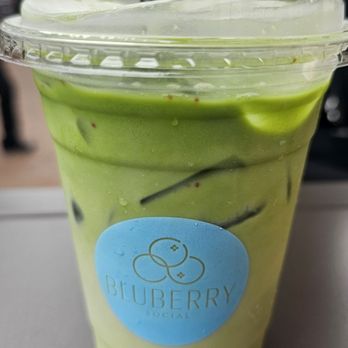 Bluberry Social - Strawberry matcha latte - Breakfast & Brunch Near Me - Irvine, California Bluberry Social - Strawberry matcha latte - Breakfast & Brunch Near Me - Irvine, California