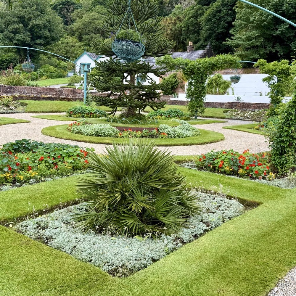 Kylemore Abbey - Landmarks & Historical Buildings Near Me - Connemara, G