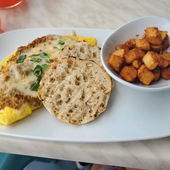 Another Broken Egg Cafe - Bacquezo omelette - American Near Me - Gilbert, Arizona