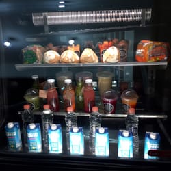 Agua Que Canta - Jugos hechos con el método extracción en frío (sus nutrientes duran hasta 72 horas)