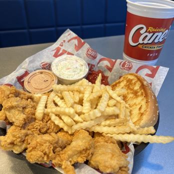 Raising Cane's - Fast Food Near Me - New York, New York Raising Cane's - Fast Food Near Me - New York, New York