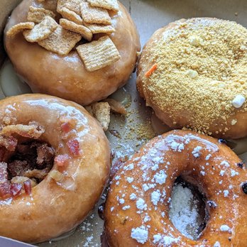 Annie's Hot Donuts - Cinnamon Toast Crunch, BYO with Caramel/Graham Cracker/Marshmallow, Bacon Bomb, and Blueberry Hill Donuts - Donuts Near Me - Mount Pleasant, South Carolina Annie's Hot Donuts - Cinnamon Toast Crunch, BYO with Caramel/Graham Cracker/Marshmallow, Bacon Bomb, and Blueberry Hill Donuts - Donuts Near Me - Mount Pleasant, South Carolina