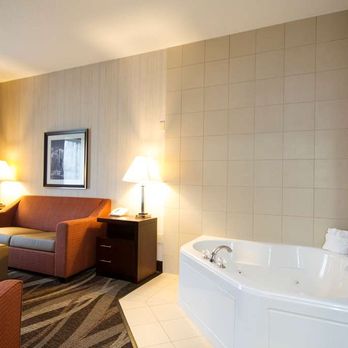 Hampton Inn Marshall - Guest room - Hotels Near Me - Marshall, Michigan Hampton Inn Marshall - Guest room - Hotels Near Me - Marshall, Michigan
