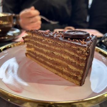 Aïda - Cafes Near Me - Vienna, 9 Aïda - Cafes Near Me - Vienna, 9