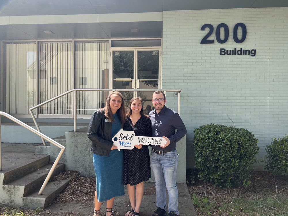 BROOKE BRENTS MOORE AND CO Updated May 2024 Contact Agent 1101