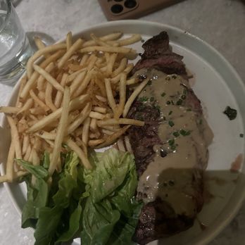 Julii - Steak frites - French Near Me - North Bethesda, Maryland
