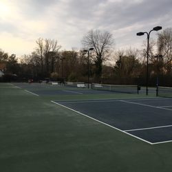 Glenlake Tennis Center - Glenlake - 5 courts