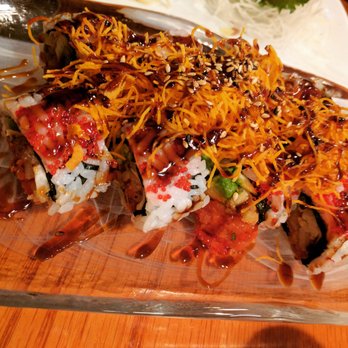 Moshi Moshi - Universe Roll - Sushi Bars Near Me - Northampton, Massachusetts